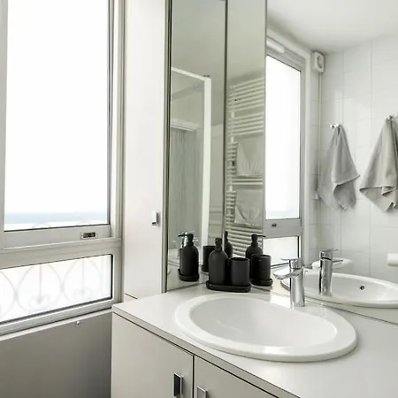 Апартаменты One Bedroom Flat Close To Marais & Bastille Париж
